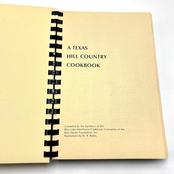 A Texas Hill Country Cookbook Blue Lake Deerhaven Community Recipes Vintage 80s - Picture 4 of 8